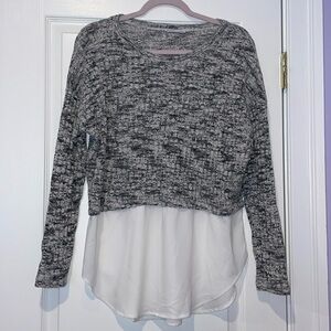 Zara Grey and White Sweater